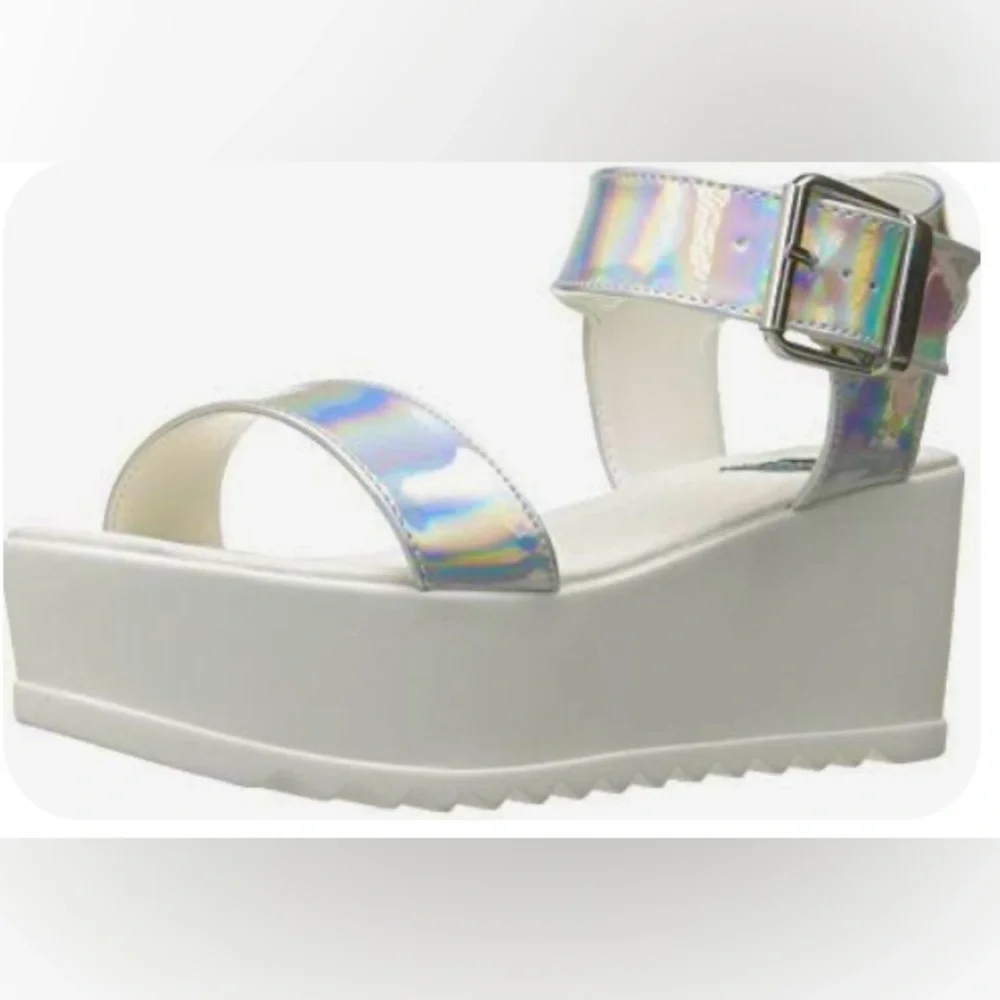 N.Y.L.A. Chunky sandals Platform Sandals silver holographic retro strappy shoe